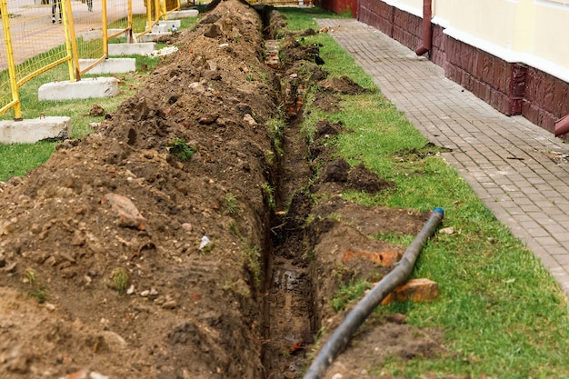 hume-pipe-laying-water-transportation-ground-water-pipe_99433-1487 hume-pipe-laying-water-transportation-ground-water-pipe_99433-1487