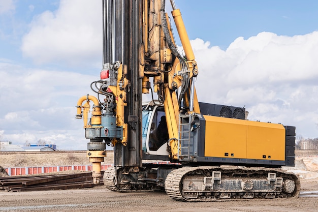 powerful-hydraulic-drilling-rig-construction-site-installation-bored-piles-by-drilling-pile-foundations-drilling-ground_331695-1934 powerful-hydraulic-drilling-rig-construction-site-installation-bored-piles-by-drilling-pile-foundations-drilling-ground_331695-1934